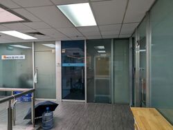 North Bridge Centre (D7), Retail #528903541